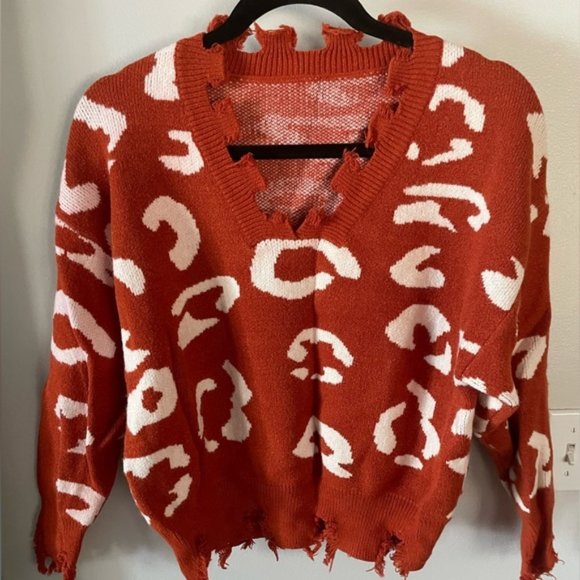 Orange/White Pattern Sweater - Picture 1 of 1